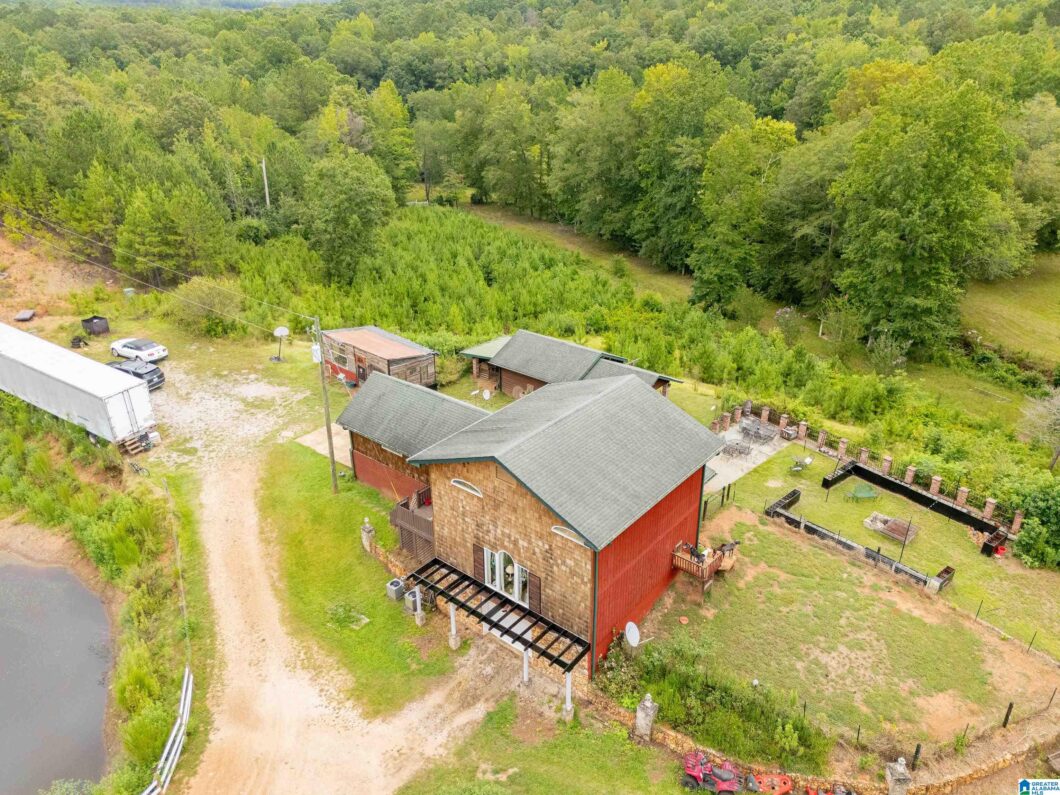 1689 County Road 864