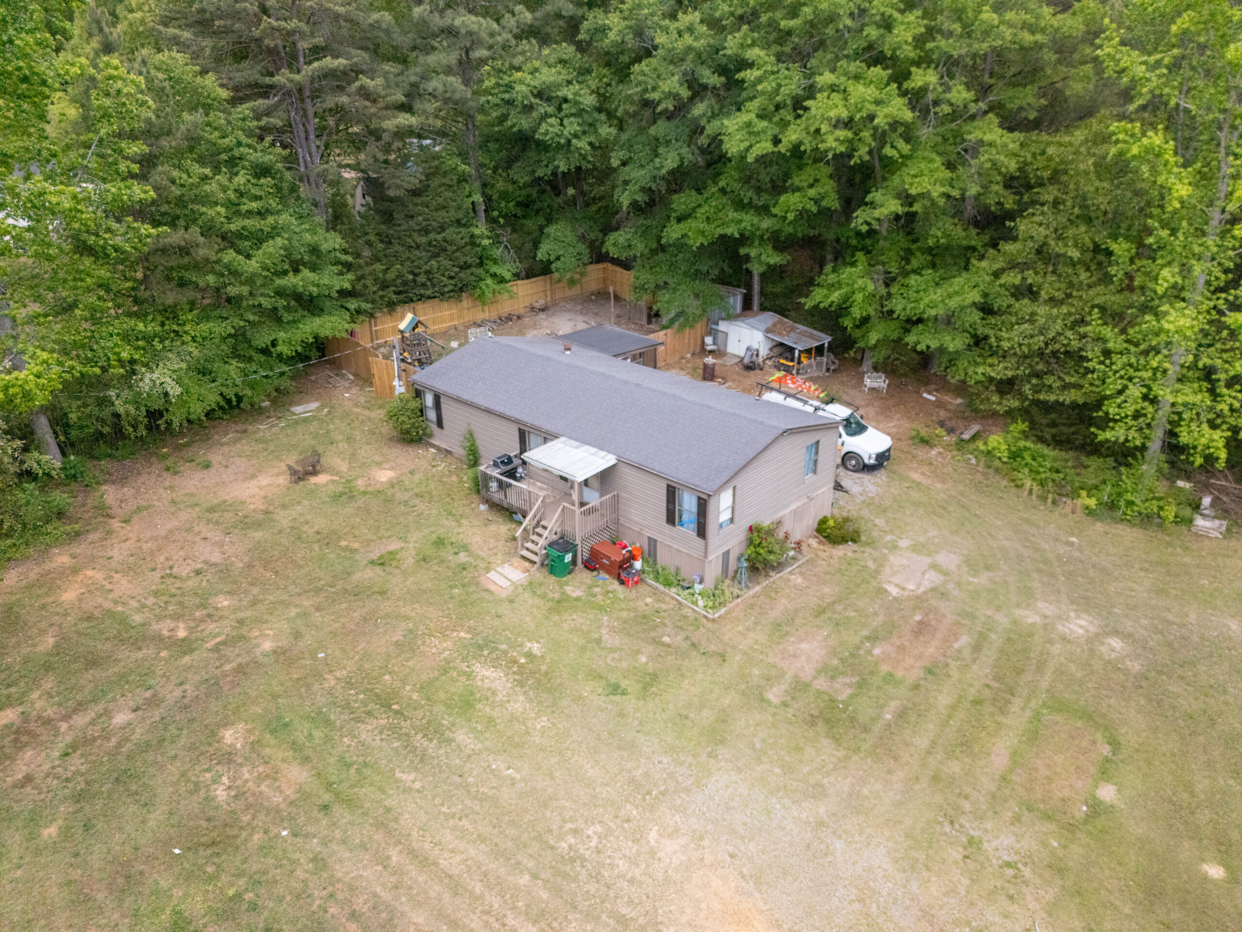500 Bennett, Rockmart GA — Private wooded home on 0.69 acres