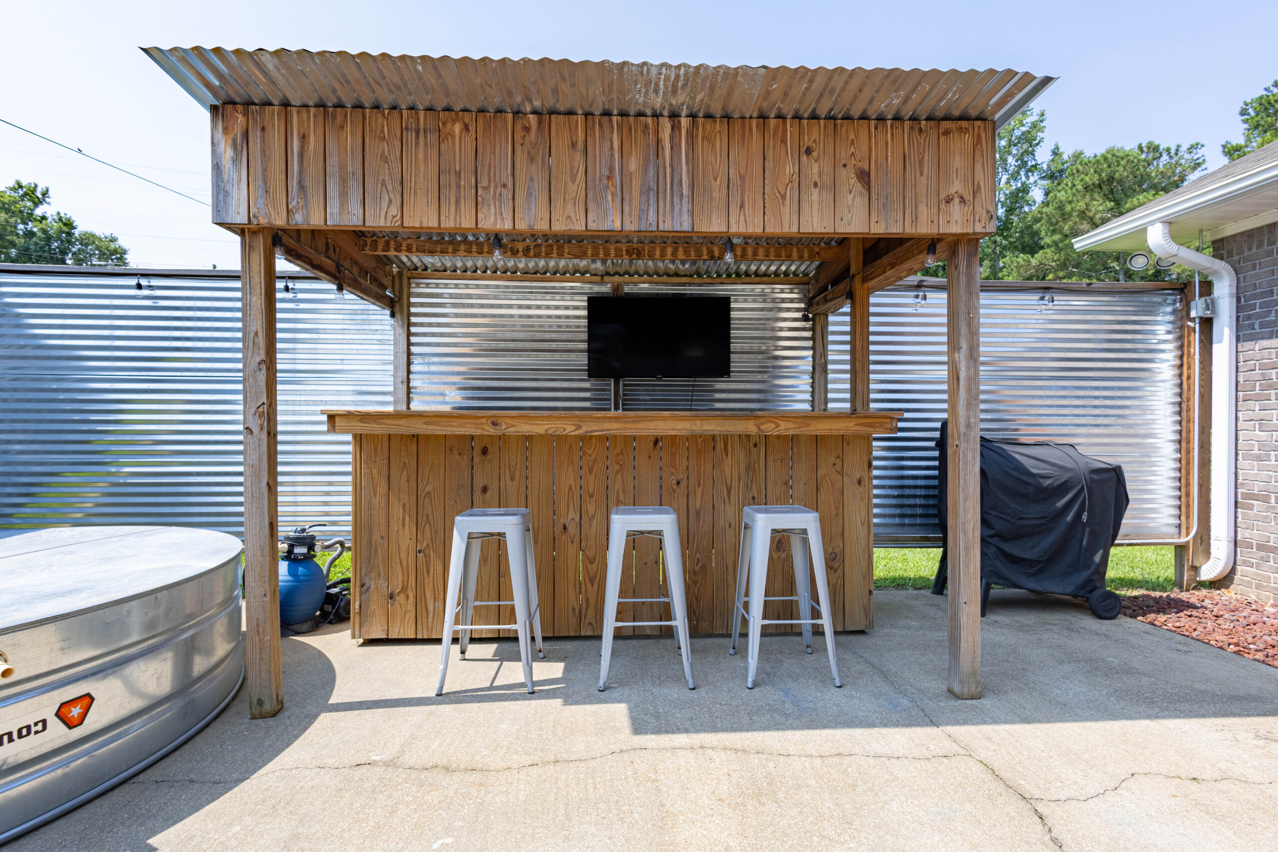 791 Main St N Wedowee AL — outdoor patio and entertaining area