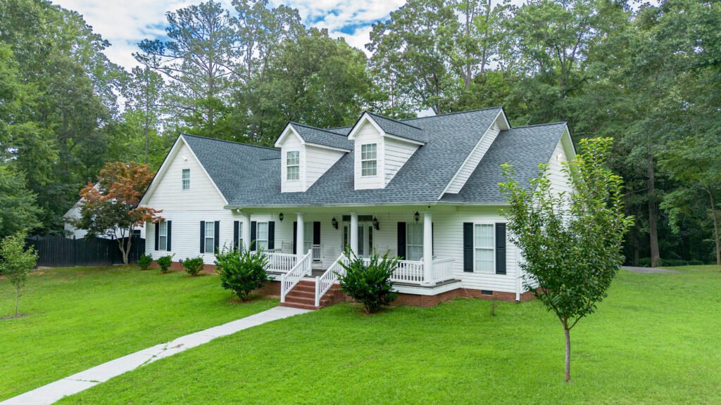 320 Alewine Ave