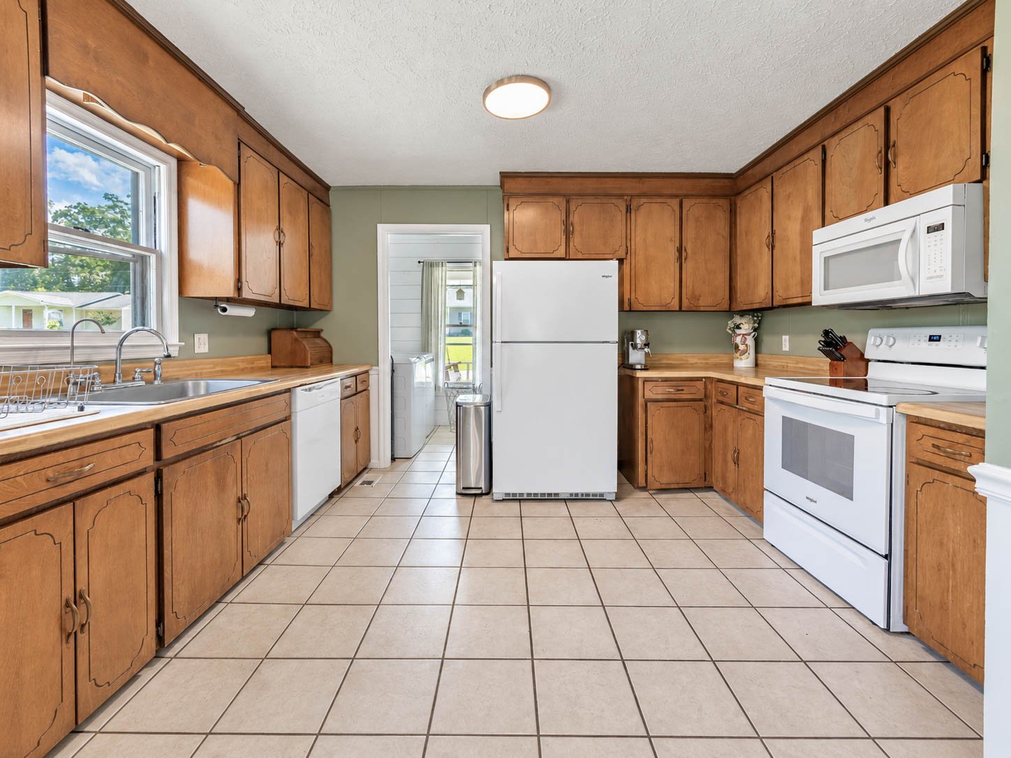 Property gallery photograph 5