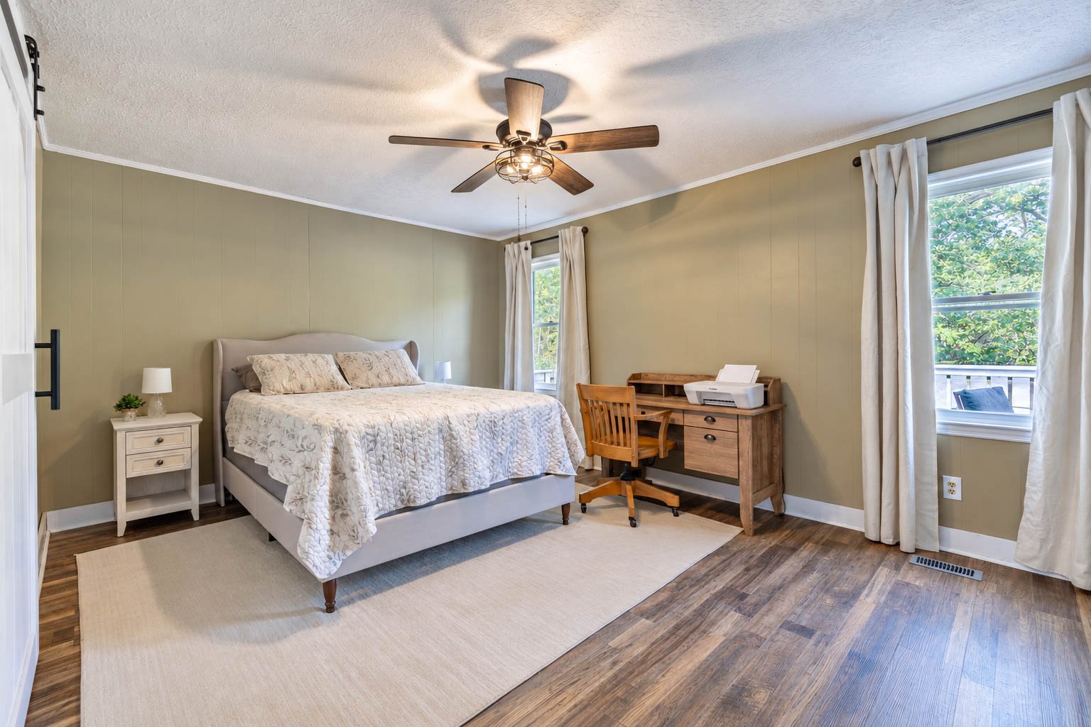 Property gallery photograph 3