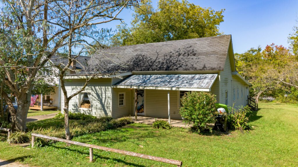 Your West Georgia Realtor 183 Meadow St